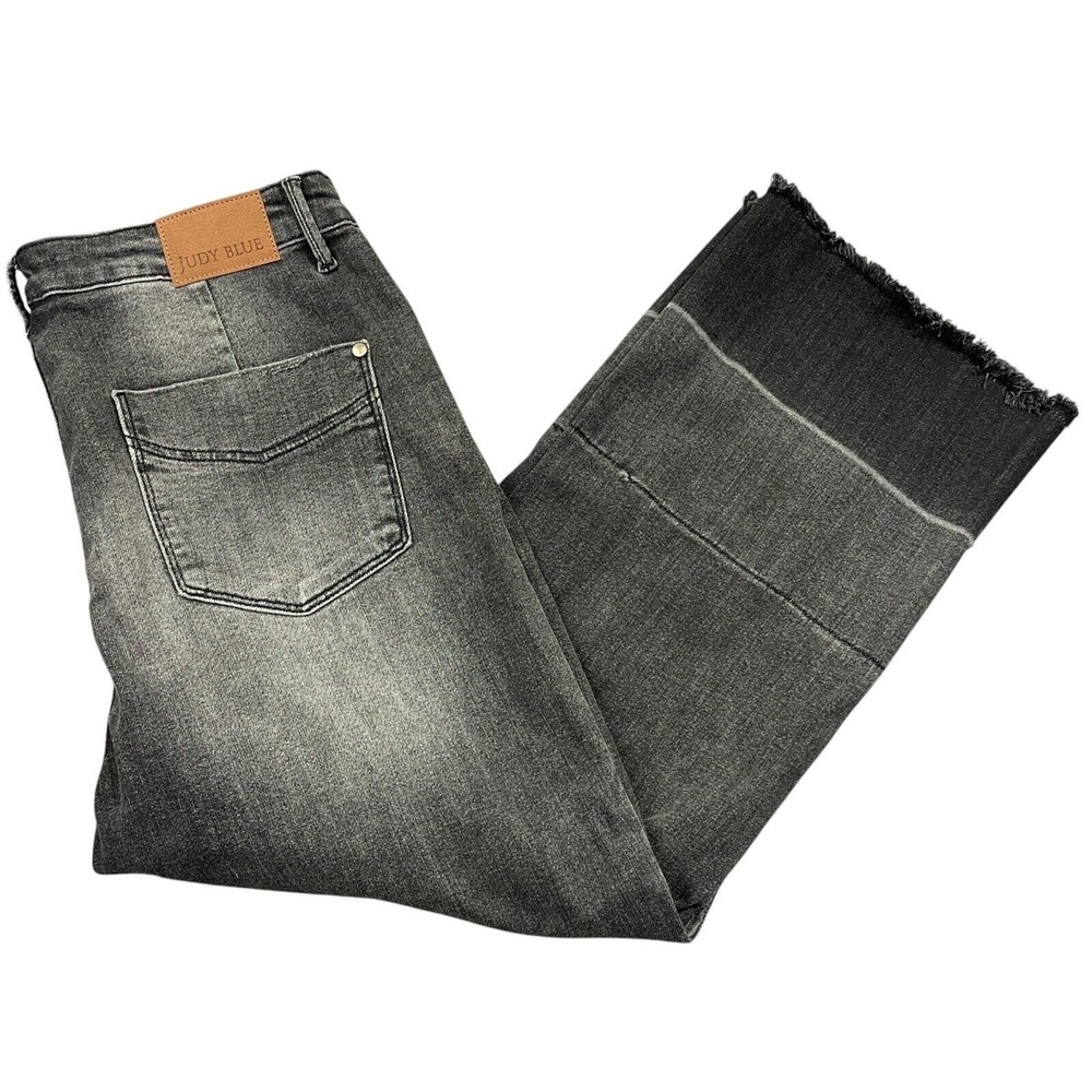 Judy Blue Grey 15/32 Raw Hem Wide Leg Crop‎ Cotton Blend Ladies Jeans